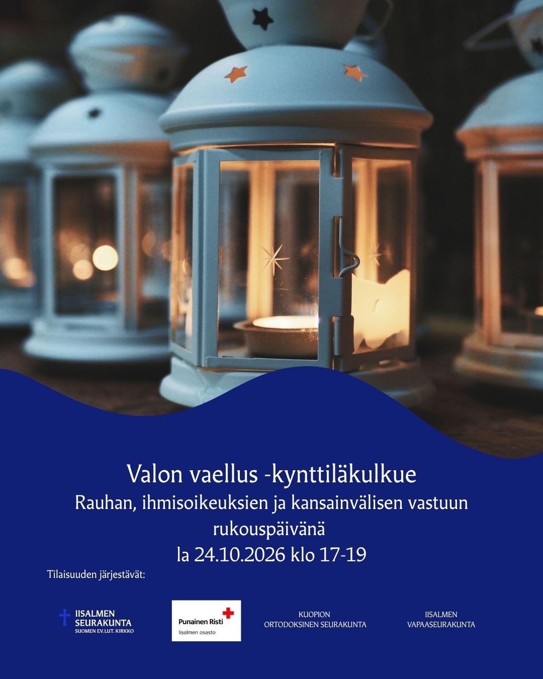Kuvasso kynttilälyhty jossa palava kybttilä ja teksti  valon vaellus-kynttiläkulkue  24.10. kl0 17-19